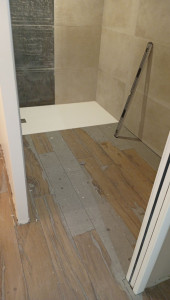 Photo de galerie - Pose carrelage 20×120 avec l'entreprise Cedam