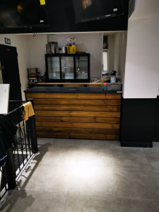 Photo de galerie - Création d'un comptoir sur mesure placo et bois