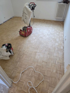 Photo de galerie - Ponçage de l'ancien paquet 