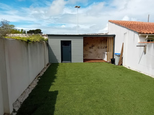 Photo de galerie - Création d'un cabanon de jardin avec cuisine d'été 