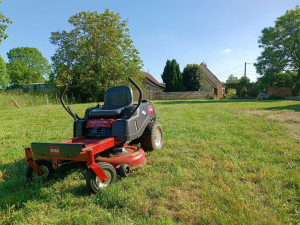 Photo de galerie - Tonte de pelouse - Débroussaillage