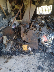 Photo de galerie - évacuation d un maison brûler 