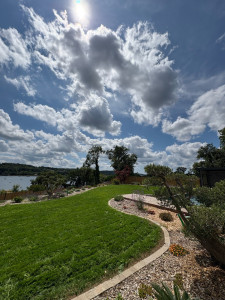 Photo de galerie - Tonte de pelouse / entretien des massif et des plante 