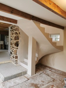 Photo de galerie - Réalisation d'un escalier en béton en plâtre 