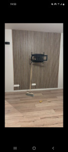 Photo de galerie - Fixation panneau décoration et support tv 