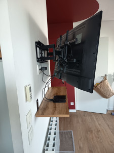 Photo de galerie - Création d'une prise double murale encastrée afin d'alimenter TV/Box et ainsi masquer les câbles 