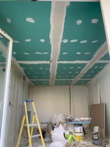 Photo de galerie - Mise en place bande jonction placo 