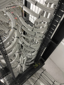 Photo de galerie - Réalisation baie informatique 