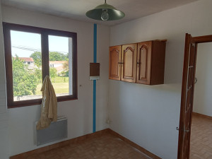 Photo de galerie - Peinture + pose de meubles.