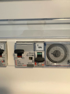 Photo de galerie - Installation prise renforcée pour voiture électrique 