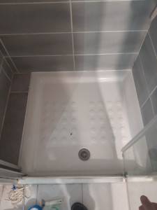 Photo de galerie - Nettoyage + fixation (joint silicone) [après]