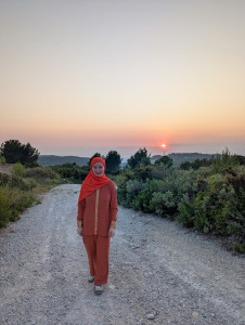 Photo de galerie - Ensemble orange en crêpe réalisé par mes soins.