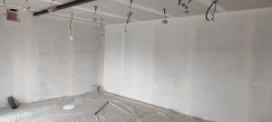 Photo de galerie - Réfection  des murs périphériques par BA13
 posé sur ossature métallique. 
Compris isolation 120 mm d'épaisseur .

