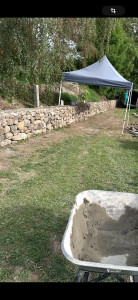 Photo de galerie - Creation d'un mur em pierres sèches de 30 mètres de longueur sur la commune de Aydat