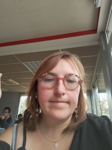 Photo de galerie - Bonjour si vous cherchez quelqu'un à garder des chats ou des chiens je suis la 