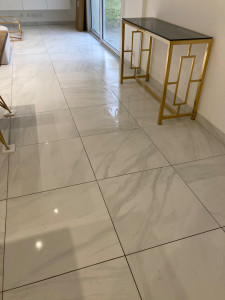 Photo de galerie - Carrelage faux marbre