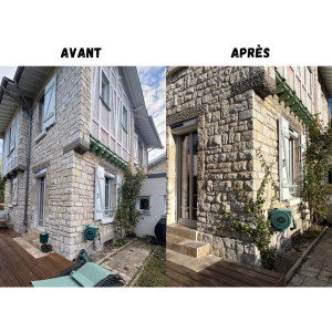 Photo de galerie - Installation d’un support à câbles pour accompagner la croissance d’un jasmin grimpant. Une solution discrète et esthétique pour guider son développement tout en mettant en valeur la façade de la maison.