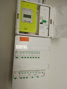 Photo de galerie - Pose de tableau électrique 
dans un ménage 