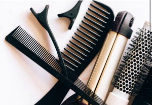 Photo de galerie - Révélez la Beauté Naturelle de Vos Cheveux à Domicile !