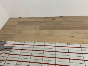 Photo de galerie - Pose de parquet sur plancher chauffant hydraulique 