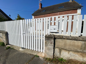 Photo de galerie - Installation boite aux lettres