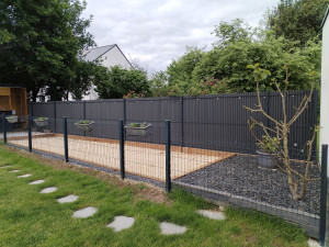 Photo de galerie - Confection de terrain de pétanque complète du terrassement jusqu'à la finition maçonnerie clôture terrassement