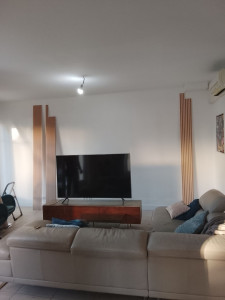 Photo de galerie - Fixation télé plus tasaux sur un mur 5metr Avent 