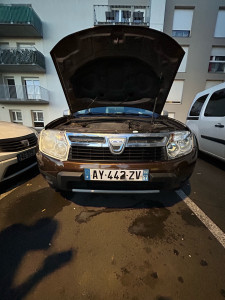 Photo de galerie - Rénovation de phares sur une Dacia Duster