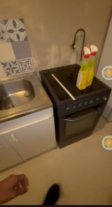 Photo de galerie - 
Nettoyage complet de la cuisine : évier, plan de travail et meubles. Résultat propre et soigné.
