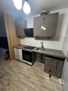 Photo de galerie - Posé cuisine complète avec électroménager.