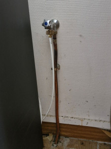 Photo de galerie - Installations d'un robinet pour un frigo américain 