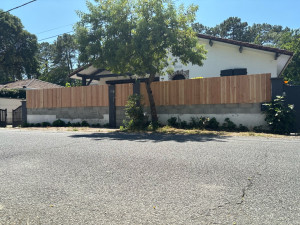 Photo de galerie - Clôture en Douglas sans couvre-joints 