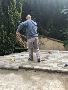 Photo de galerie - Pose de pavés sur une terrasse 