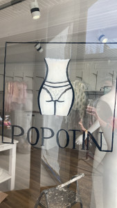 Photo de galerie - Identité visuelle pour une lingerie 