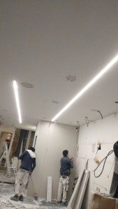 Photo de galerie - Incorporation dans le placo et le béton ( saignées ) pour une installation totalement encastrée