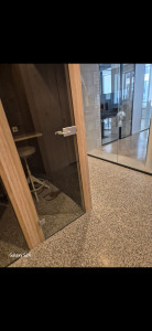 Photo de galerie - Nettoyage de bureaux carreaux et vitres
