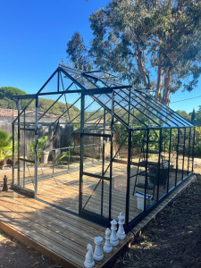 Photo de galerie - Montage d’une serre 