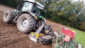 Photo de galerie - Semis gazon ou mise à niveau et affinement de la terre 