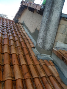 Photo de galerie - Façonnage et pose couloir, Zinc , plus entourage de cheminée