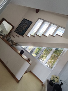 Photo de galerie - Peinture escalier villa blanc mat 