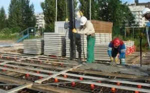 Photo de galerie - Coulage dalle, chape, murette, crépit, parpeing, pose carrelage, pose ipn, ouverture dans les murs, ceinture, fondation, murs de soutainement, piscine béton, etc