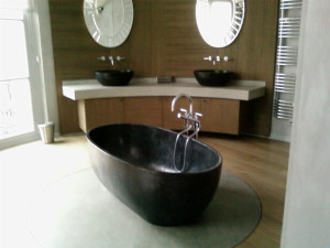 Photo de galerie - Installation de baignoire centrale
