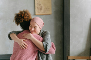 Photo de galerie - Étant déjà active en tant qu'aide à domicile en CESU, je peux vous aider ou aider la personne, pour le ménage de son logement, les courses, l'aide à la préparation des repas, les déplacements médicaux, le linge, ...