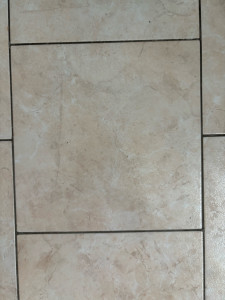 Photo de galerie - Joints de carrelages sales 