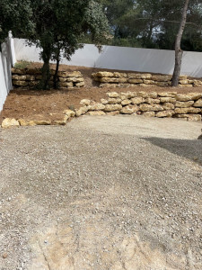 Photo de galerie - Création de jardin avec enrochement 