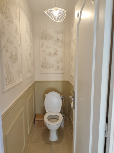Photo de galerie - Pose de moulures, peinture, papier peint et WC 