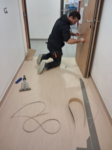 Photo de galerie - Pose de linoléum avec plantes