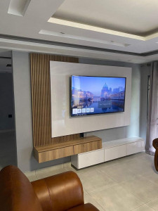 Photo de galerie - Décoration tv
 Pose meuble et tasseau de décoration. 