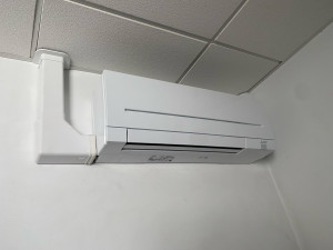 Photo de galerie - Installation de une clim dans un bureau