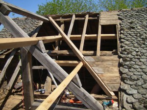 Photo de galerie - Rénovation charpente traditionnelle en chêne